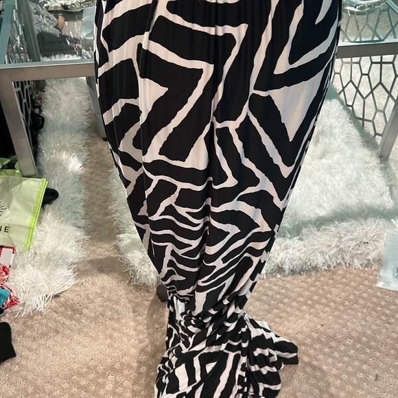 I.N.C. INTERNATIONAL CONCEPTS black and white zebra maxi dress simply gorgeous - Picture 11 of 11